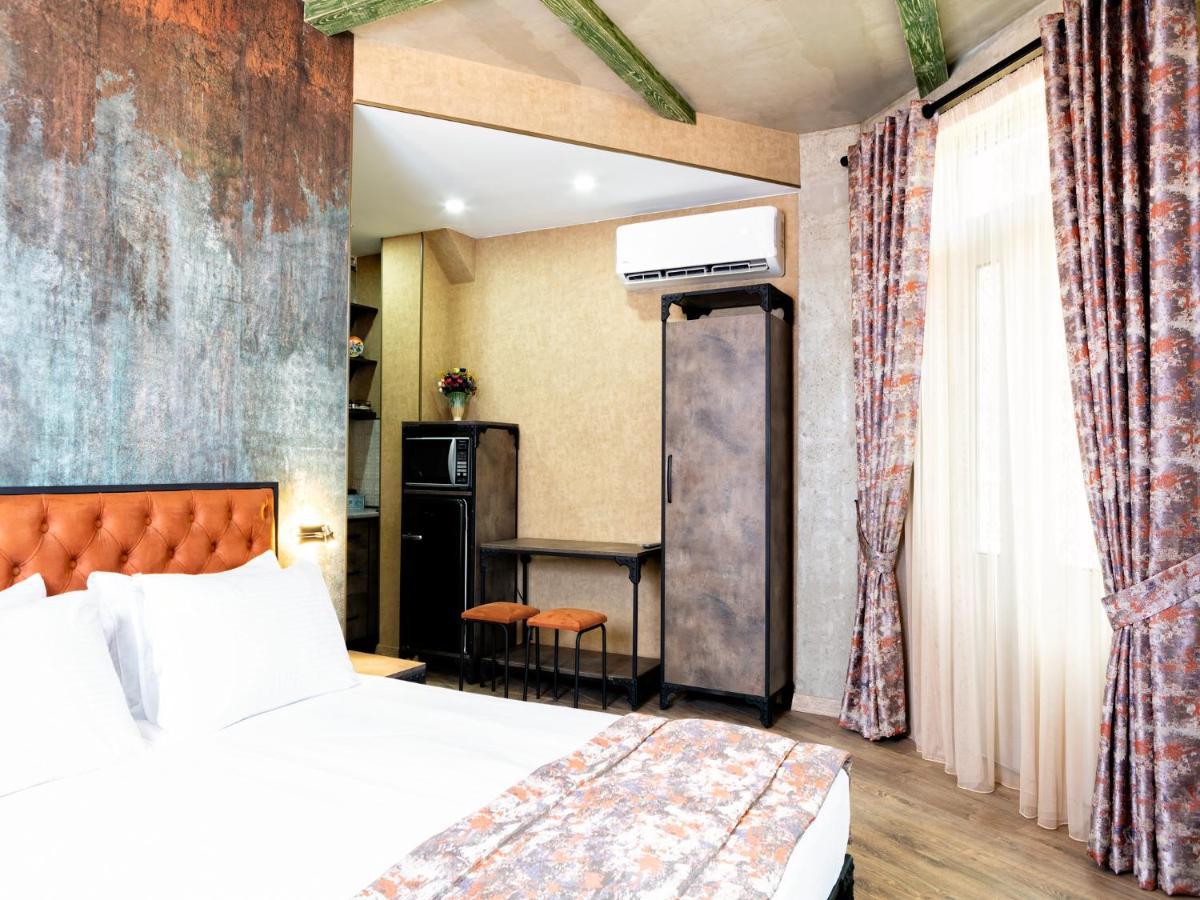 6 Unique Apartament